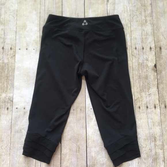 Reebok Fitted Workout Capris - Picture 5 of 8